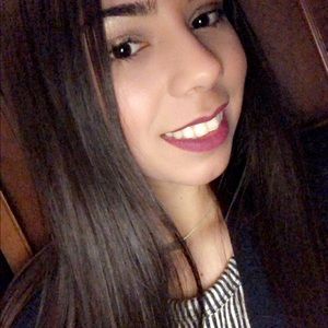 Meet your Posher, Cristina